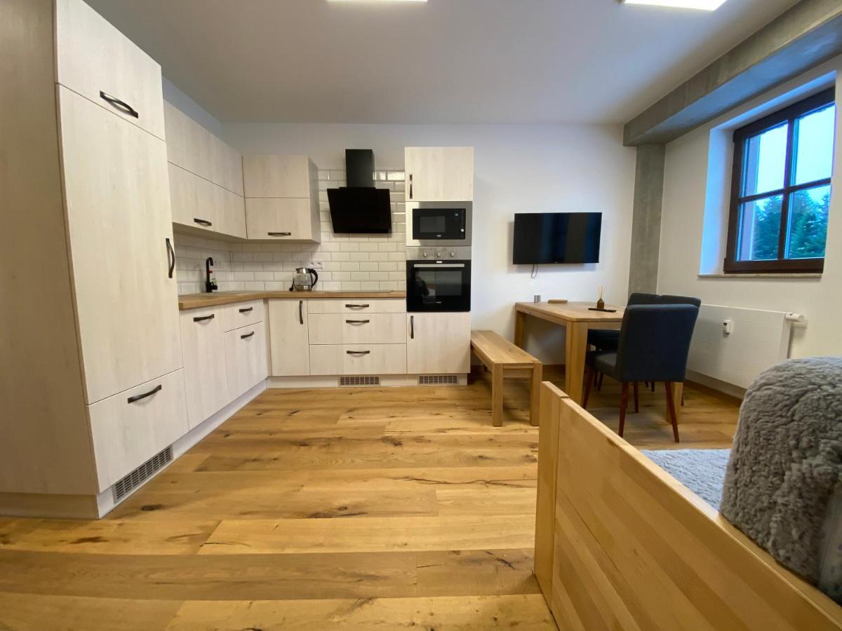 Wellness Apartman Pila Kvilda Ngoại thất bức ảnh